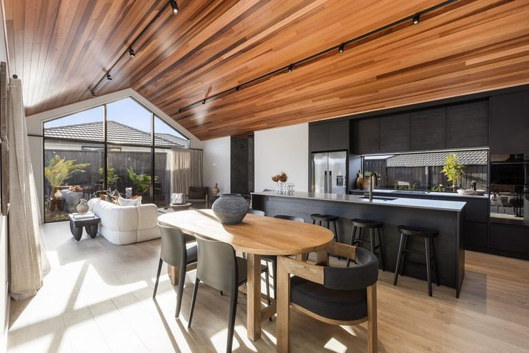 Photo of property in 56 Tironui Drive, Taradale, Napier, 4112