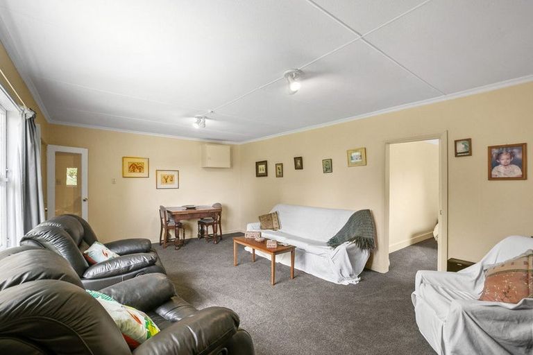 Photo of property in State Highway 3, Tongaporutu, Urenui, 4378