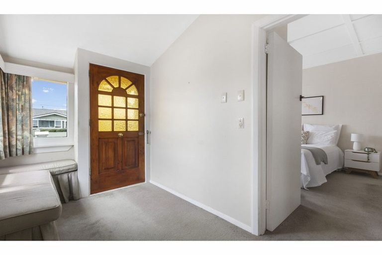 Photo of property in 1 Collins Street, Petone, Lower Hutt, 5012