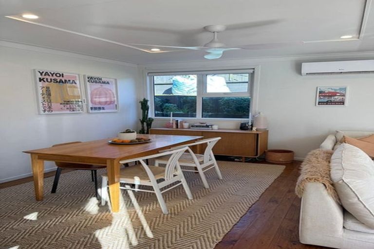 Photo of property in 55 Sunset Road, Totara Vale, Auckland, 0632