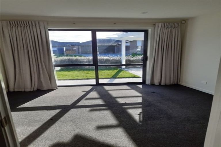 Photo of property in 14 Harding Drive, Papamoa Beach, Papamoa, 3118