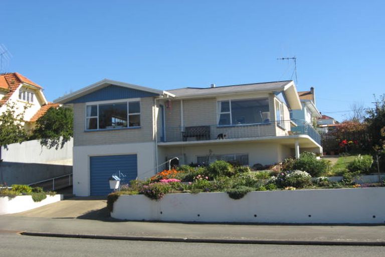Photo of property in 12 Wharfe Street, South Hill, Oamaru, 9400