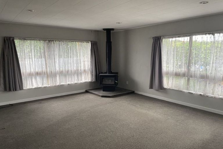 Photo of property in 2/1003 Heretaunga Street East, Parkvale, Hastings, 4122