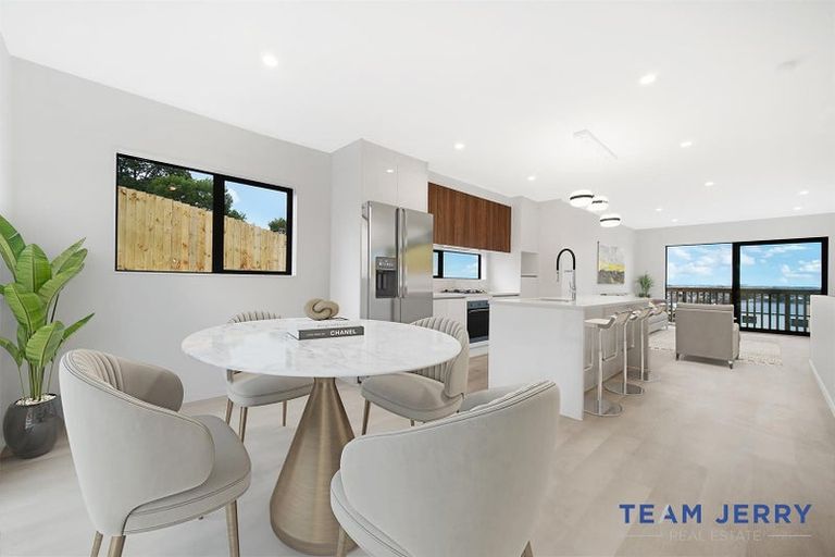 Photo of property in 40b Crestview Rise, Papakura, 2110