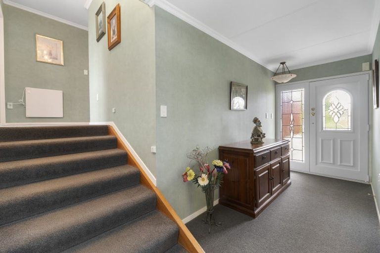 Photo of property in 24 Mills Street, Eltham, 4322