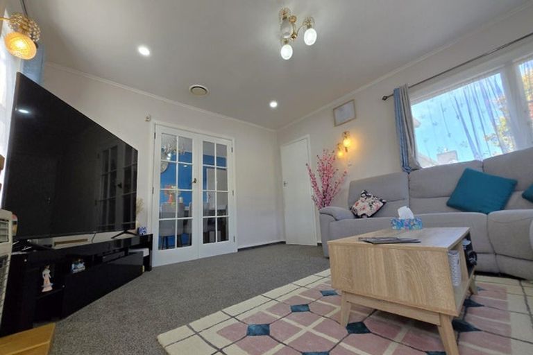 Photo of property in 195 Stokes Valley Road, Stokes Valley, Lower Hutt, 5019