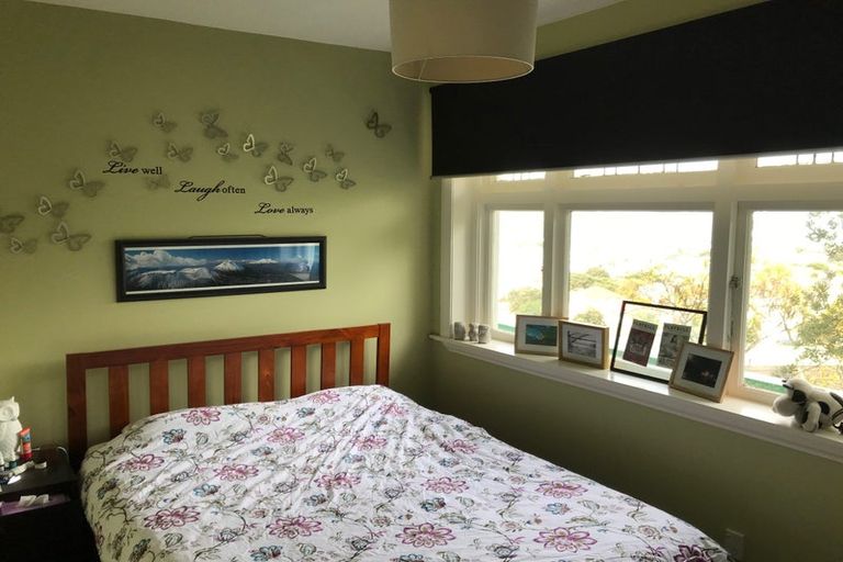 Photo of property in 22 Lerwick Terrace, Melrose, Wellington, 6023