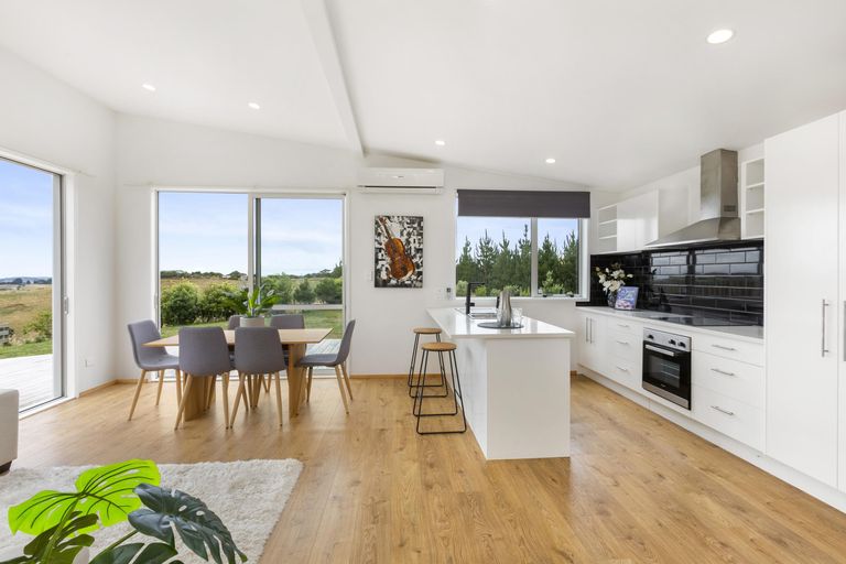 Photo of property in 218a Houchen Road, Raglan, 3295