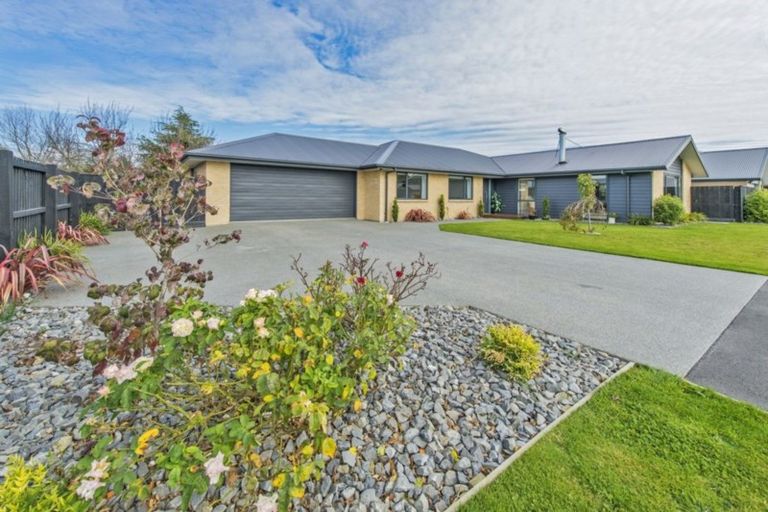 Photo of property in 6 Walter Place, Kirwee, Darfield, 7571