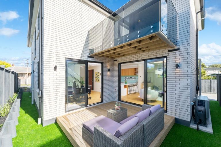 Photo of property in 28b Kereru Street, Henderson, Auckland, 0612