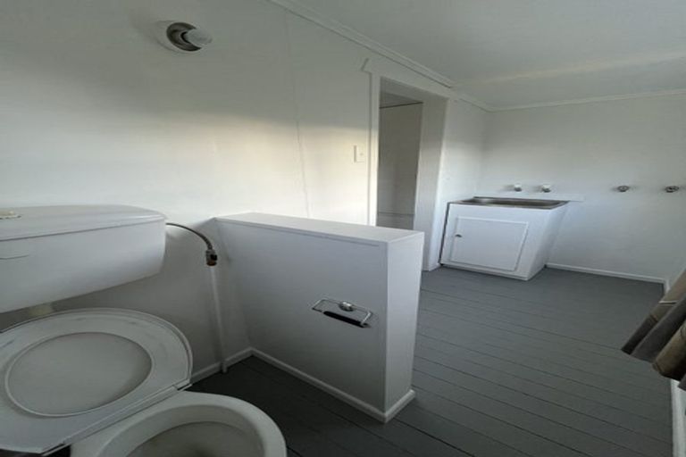 Photo of property in 3 Scott Street, Moturoa, New Plymouth, 4310