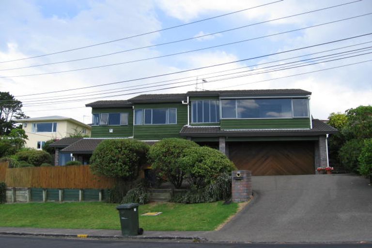 Photo of property in 2/24 Mizpah Road, Torbay, Auckland, 0630