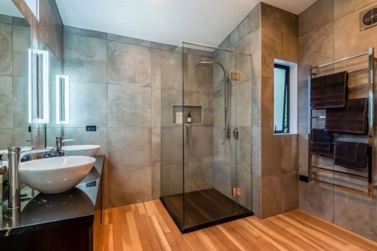 Photo of property in 87a Palmerston Road, Birkenhead, Auckland, 0626