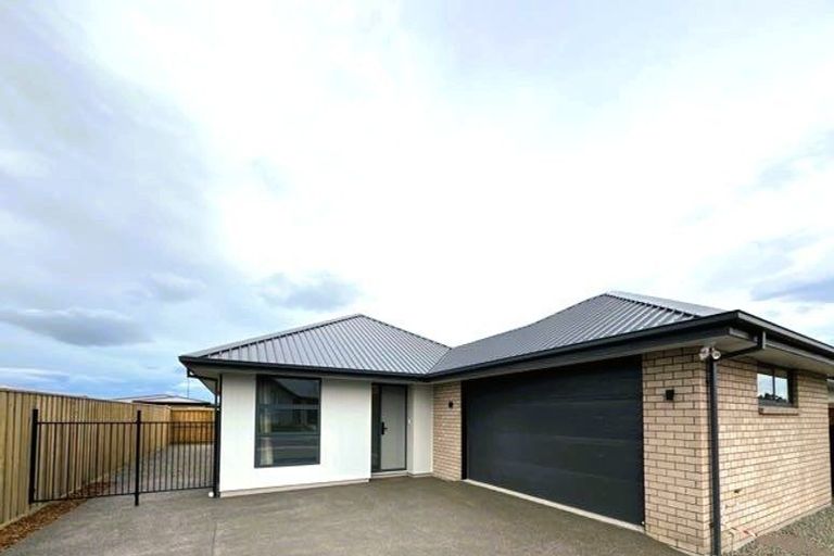Photo of property in 42 Mehrtens Crescent, Woodend, 7610