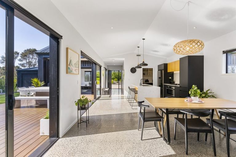 Photo of property in 355 Waitoki Road, Waitoki, Kaukapakapa, 0871