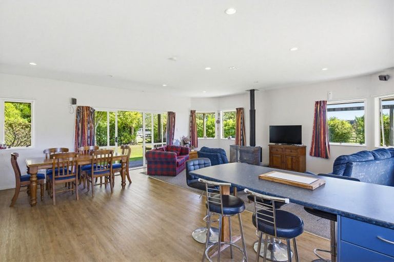 Photo of property in 63 South Manakau Road, Manakau, Otaki, 5583