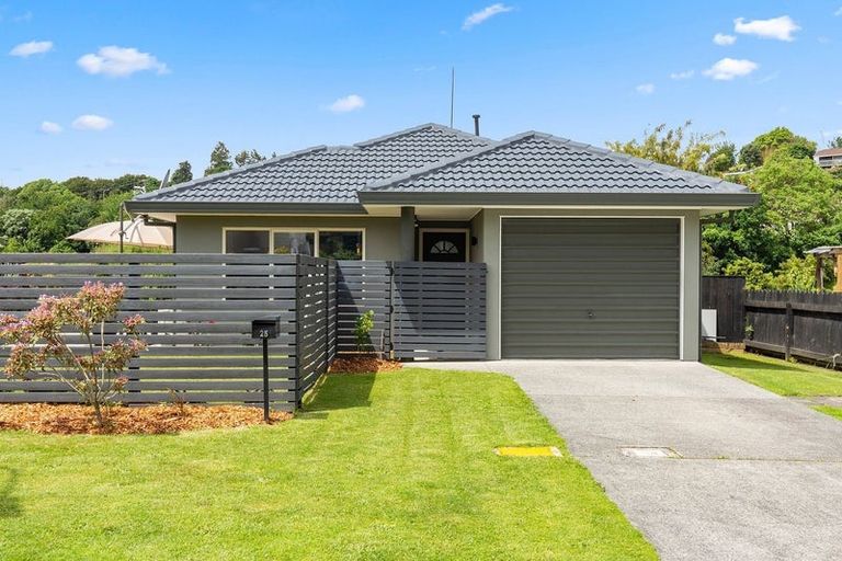 Photo of property in 25 Sunvale Place, Gate Pa, Tauranga, 3112
