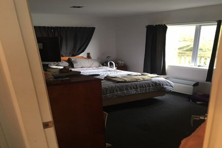 Photo of property in 26a Redwood Avenue, Tawa, Wellington, 5028