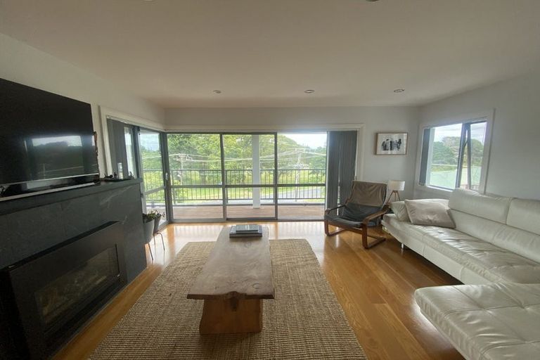 Photo of property in 17 Handley Avenue, Narrow Neck, Auckland, 0624