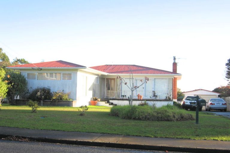 Photo of property in 24 Tampin Road, Hillpark, Auckland, 2102