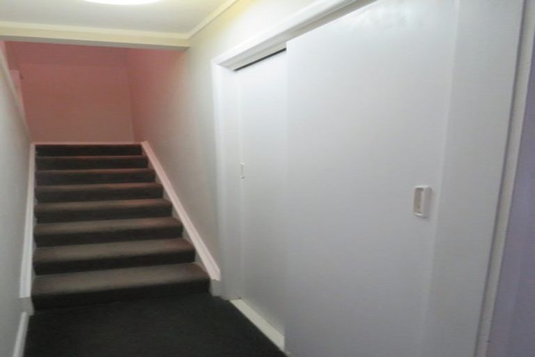 Photo of property in 39 Korau Grove, Stokes Valley, Lower Hutt, 5019