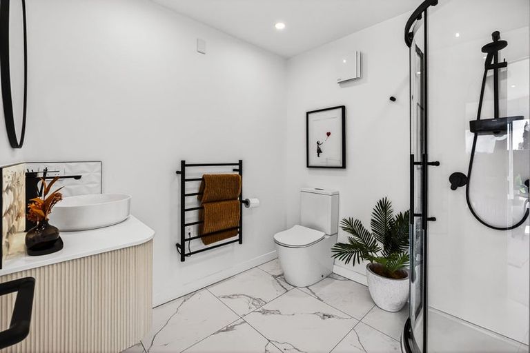 Photo of property in 6 Blacks Road, Greenhithe, Auckland, 0632