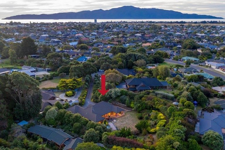 Photo of property in 4 Stoneleigh Grove, Paraparaumu, 5032