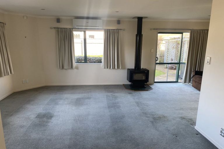 Photo of property in 283a The Parade, Island Bay, Wellington, 6023