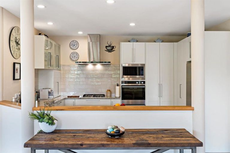 Photo of property in 2/33 Milford Road, Milford, Auckland, 0620