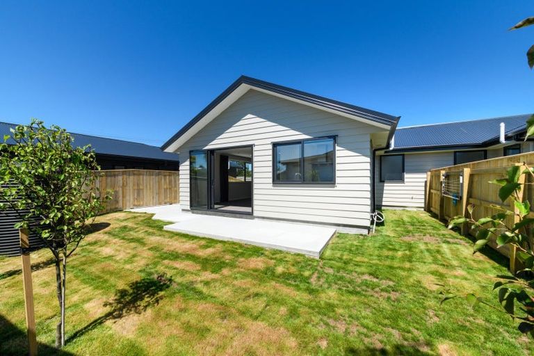 Photo of property in 68/2a Hedges Street, Sanson, 4817