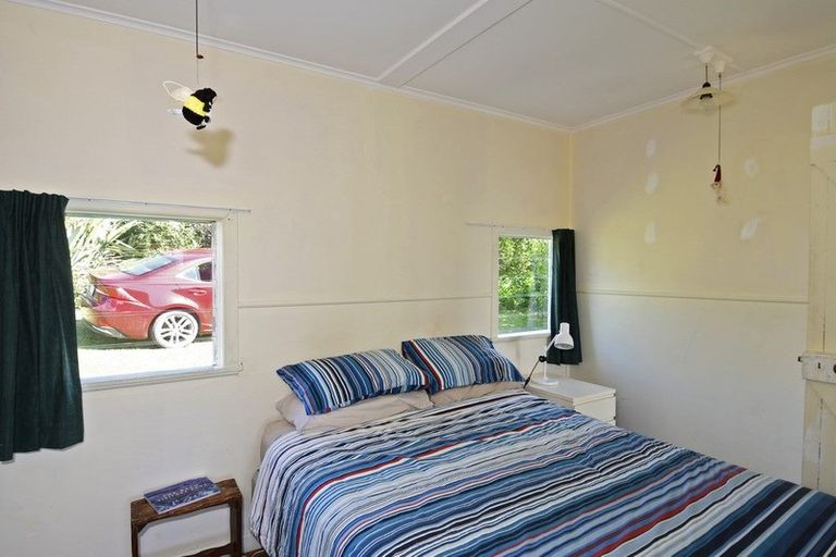 Photo of property in 8 Spray Crescent, Leigh, 0985