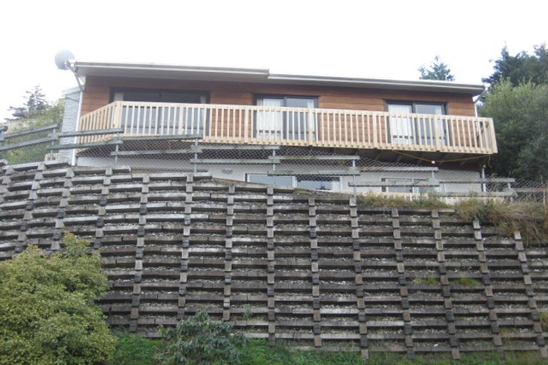 Photo of property in 5a Mckerrow Place, Sunshine Bay, Queenstown, 9300