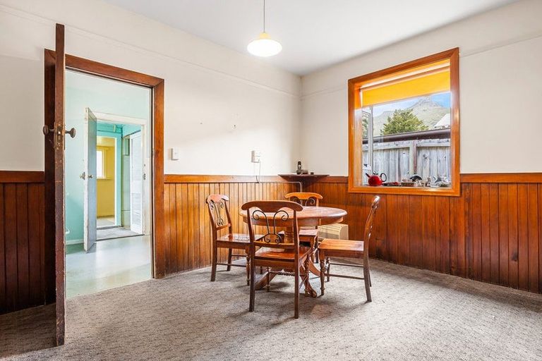 Photo of property in 30 Flavell Street, Heathcote Valley, Christchurch, 8022