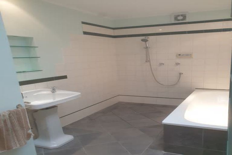 Photo of property in 73 Elizabeth Street, Mount Victoria, Wellington, 6011