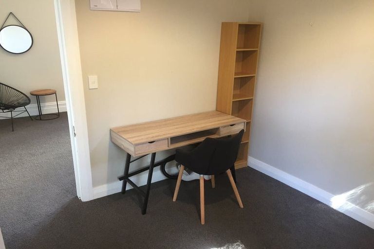 Photo of property in 17 Portland Crescent, Thorndon, Wellington, 6011