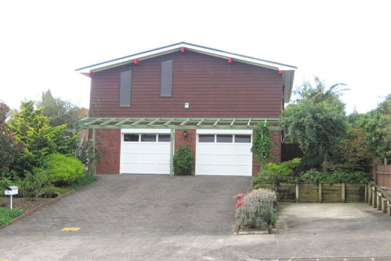 Photo of property in 9 Venus Place, Half Moon Bay, Auckland, 2012