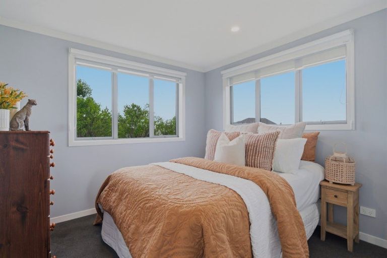 Photo of property in Waterview Estate, 28/4 Greystone Place, Omokoroa, 3114