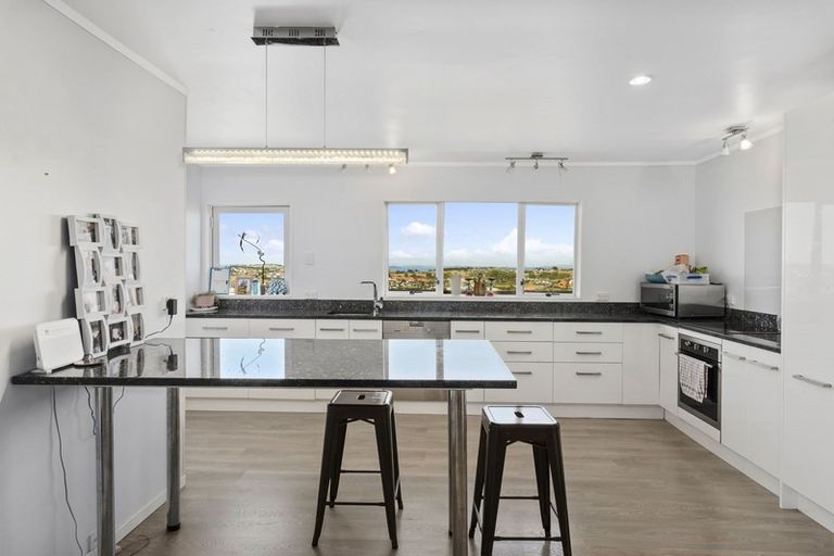 Photo of property in 1209 Whangaparaoa Road, Gulf Harbour, Whangaparaoa, 0930