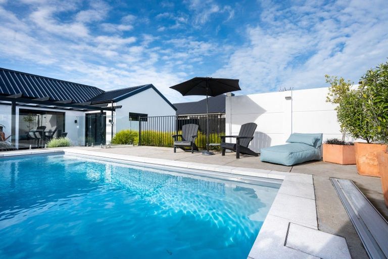 Photo of property in 10 Rich Rise, Havelock North, 4130