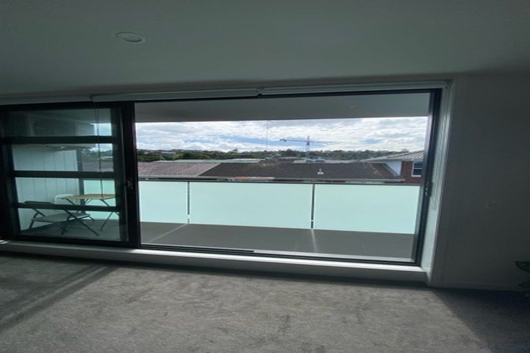 Photo of property in 6/764 Beach Road, Browns Bay, Auckland, 0630