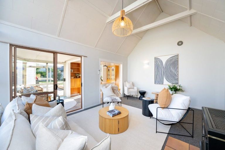 Photo of property in 25 Chester Street, Taradale, Napier, 4112