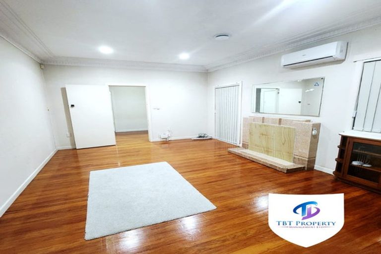 Photo of property in 2/32 Wintere Road, Papatoetoe, Auckland, 2025