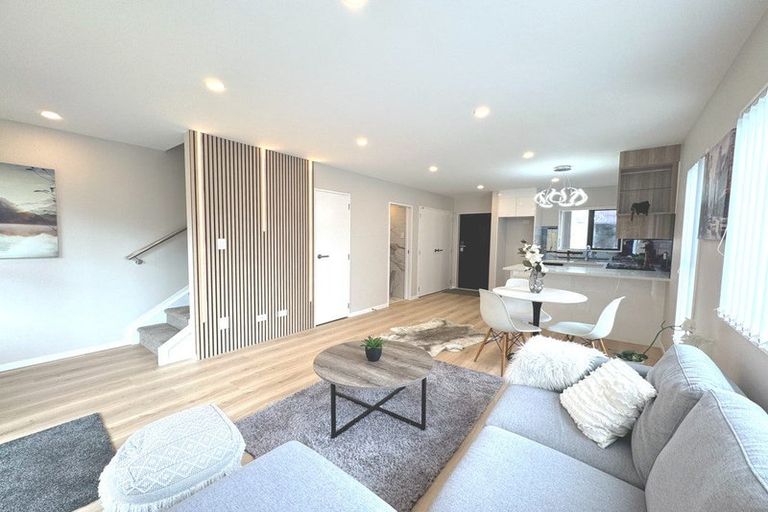 Photo of property in 2/27 Landscape Road, Papatoetoe, Auckland, 2025