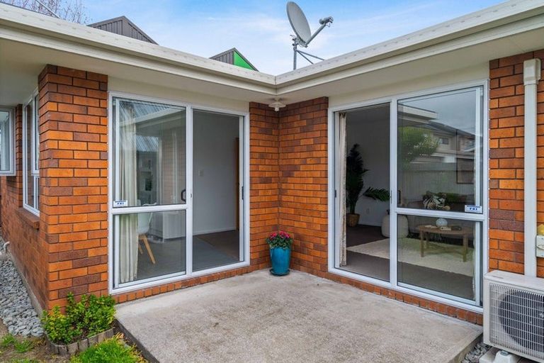Photo of property in 3/5 Broadbent Street, Riccarton, Christchurch, 8041