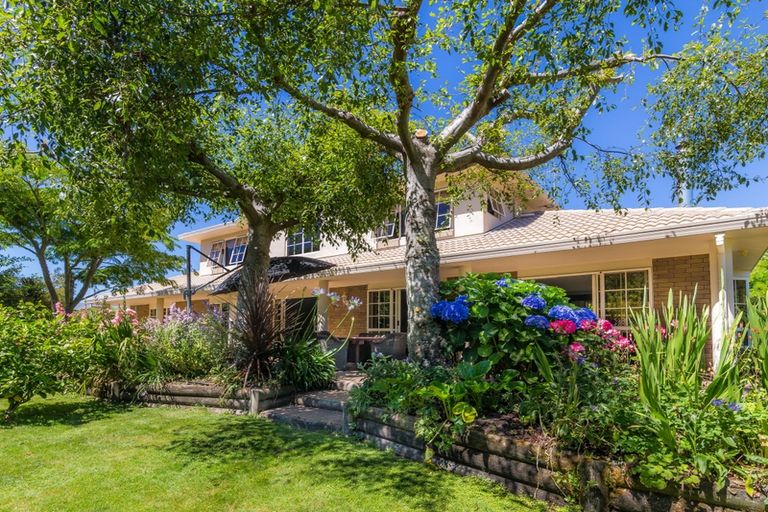 Photo of property in 29 Kenrigg Road East, Kinloch, Taupo, 3377