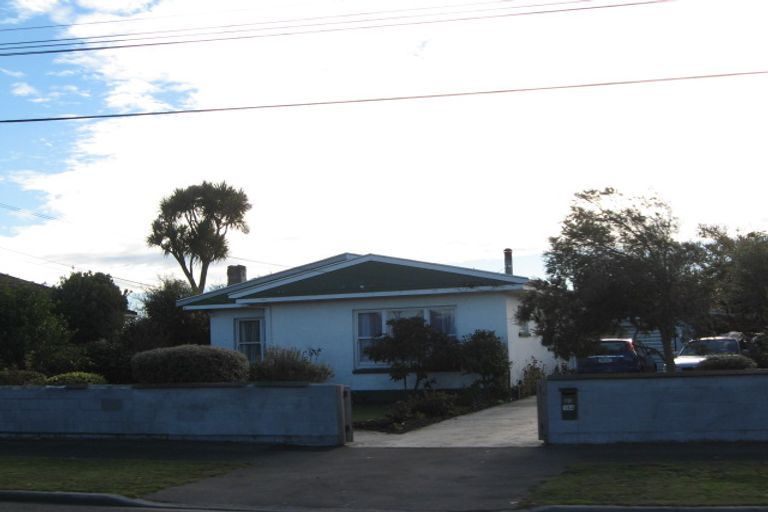 Photo of property in 184 Bowhill Road, New Brighton, Christchurch, 8083