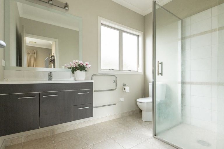 Photo of property in 18 Pania Place, Poraiti, Napier, 4112