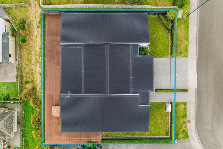 Photo of property in 14 Wangapeka Way, Aotea, Porirua, 5024