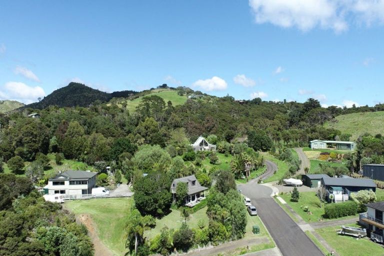 Photo of property in 33 Cuvier Crescent, Kuaotunu West, Whitianga, 3592