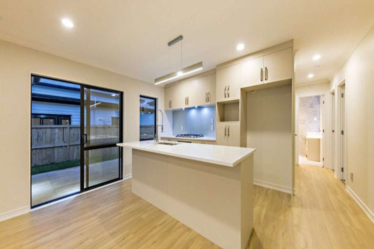 Photo of property in 49 Sapwood Crescent, Takanini, 2110